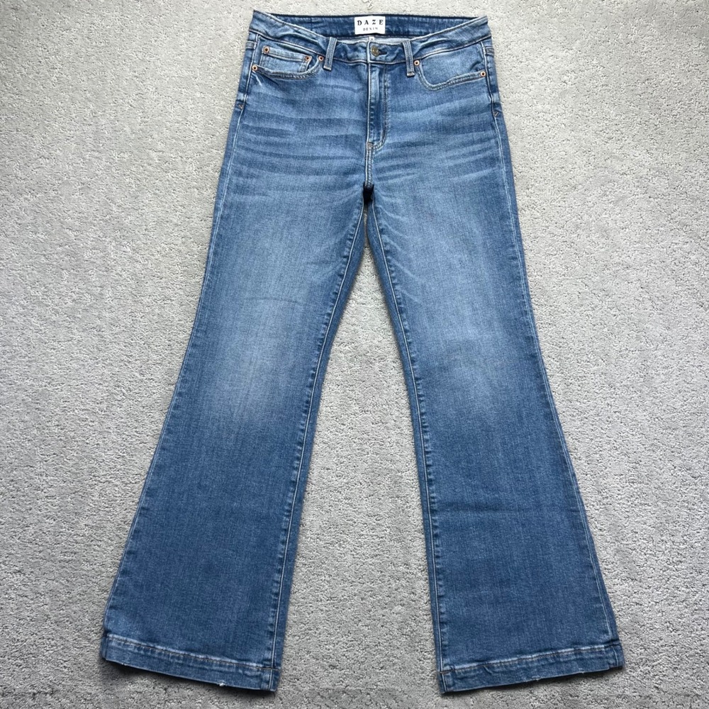 Daze Denim Jeans Womens Size 30 Blue Mid Rise Flare Stretch The Heart Breaker